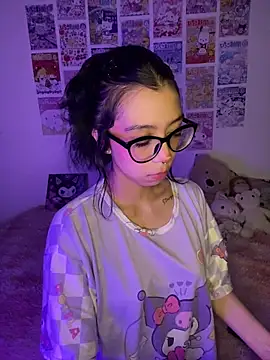 Valen-Foxx1 online show from December 15, 2025, 5:34 am