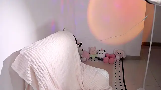 XIAOFENG-2025 online show from March 31, 2026, 6:25 am