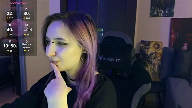 Snapshot of lavender_monster chatting on February 8, 2026, 8:45 pm lavender monster online show from February 8, 2026, 8:45 pm