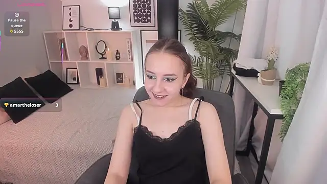 Snapshot of BeautifulSnake chatting on November 27, 2025, 8:22 pm BeautifulSnake online show from November 27, 2025, 8:22 pm