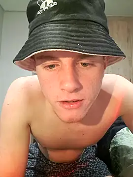 Snapshot of Tinny_Twink_RSA chatting on November 19, 2025, 8:53 pm Tinny Twink RSA online show from November 19, 2025, 8:53 pm