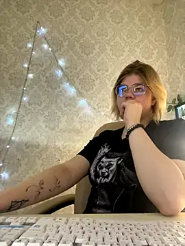 Snapshot of KrisRoyal chatting on November 21, 2025, 9:30 am KrisRoyal online show from November 21, 2025, 9:30 am