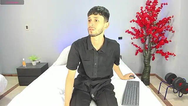 Snapshot of dracke_and_zara chatting on February 9, 2026, 12:20 pm dracke and zara online show from February 9, 2026, 12:20 pm