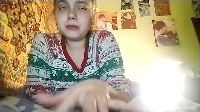 Snapshot of KikiBang chatting on January 8, 2026, 8:44 pm KikiBang online show from January 8, 2026, 8:44 pm