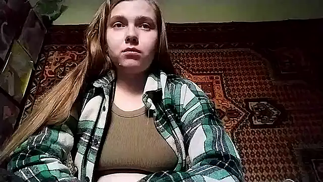 Snapshot of KikiBang chatting on January 10, 2026, 9:33 am KikiBang online show from January 10, 2026, 9:33 am