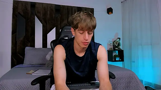 Snapshot of Ostin_Saints chatting on February 3, 2026, 5:07 pm Ostin Saints online show from February 3, 2026, 5:07 pm