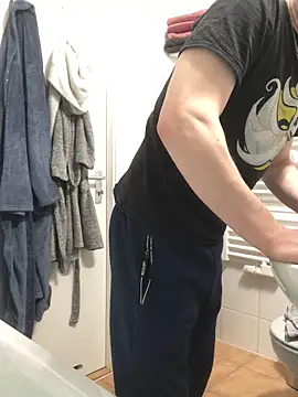 Spielzeugtwink online show from February 24, 2026, 10:08 pm