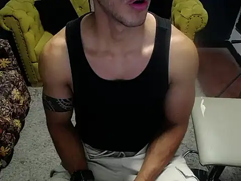 Snapshot of tayler_luke chatting on December 20, 2025, 1:12 am tayler luke online show from December 20, 2025, 1:12 am