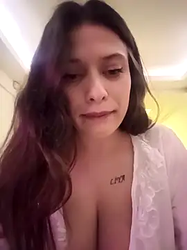 Snapshot of DevinAras chatting on April 1, 2026, 1:17 am DevinAras online show from April 1, 2026, 1:17 am