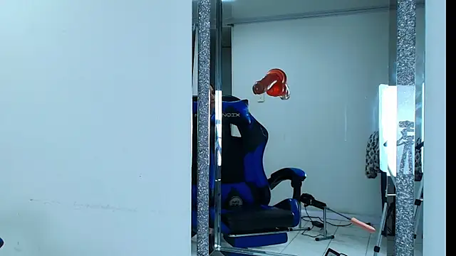 zoe samantha online show from December 3, 2025, 10:19 pm