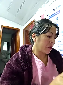 JustSamantha  online show from April 5, 2026, 10:01 am