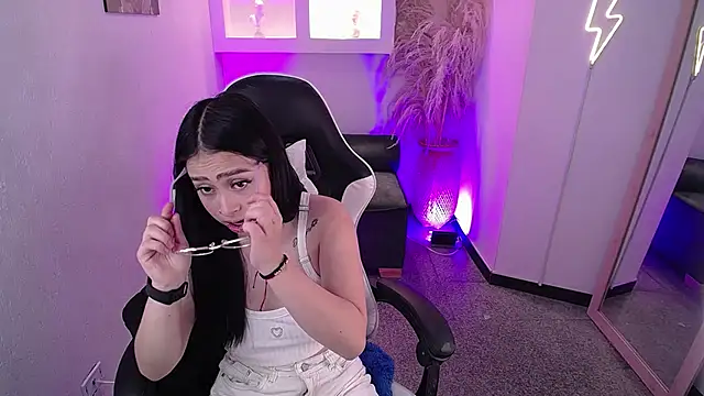 vallolett online show from November 25, 2025, 7:58 pm