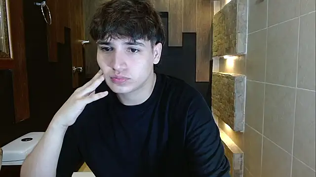 Snapshot of JakeSummer_ chatting on February 5, 2026, 1:05 pm JakeSummer online show from February 5, 2026, 1:05 pm