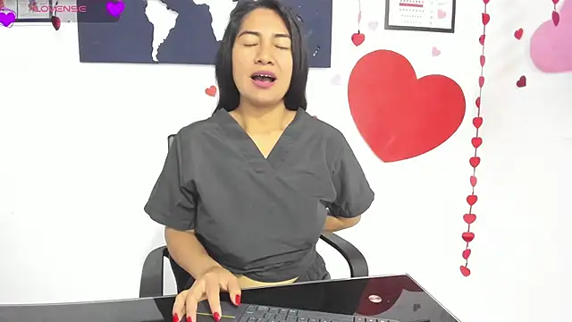 Snapshot of Nanku_Na chatting on February 17, 2026, 12:45 pm Nanku Na online show from February 17, 2026, 12:45 pm