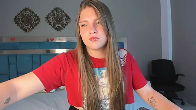 LiiaVelvet online show from March 18, 2026, 3:31 am