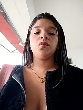 Layla-daring online show from March 26, 2026, 7:30 pm