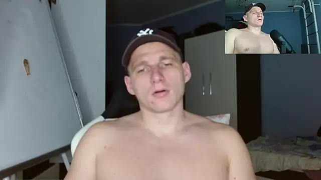 Snapshot of Poliglotjoe1 chatting on November 25, 2025, 5:40 am Poliglotjoe1 online show from November 25, 2025, 5:40 am