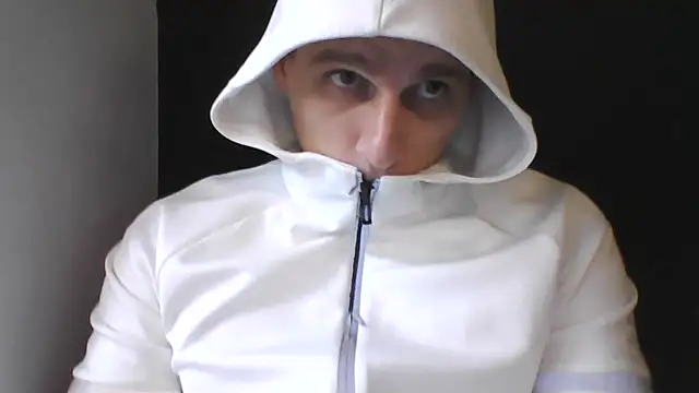 Poliglotjoe1 online show from December 15, 2025, 1:26 pm