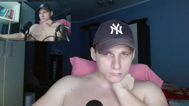 Poliglotjoe1 online show from December 22, 2025, 9:06 am