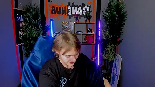 Snapshot of DonaldWoon chatting on December 2, 2025, 4:02 pm DonaldWoon online show from December 2, 2025, 4:02 pm