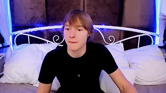 DonaldWoon online show from December 5, 2025, 11:30 am