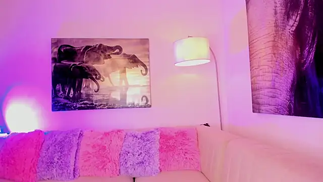 Snapshot of emmyheart7 chatting on February 11, 2026, 3:44 am emmyheart7 online show from February 11, 2026, 3:44 am