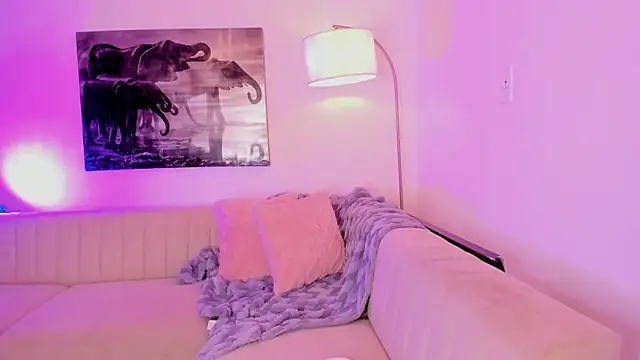 Snapshot of emmyheart7 chatting on February 22, 2026, 4:02 am emmyheart7 online show from February 22, 2026, 4:02 am