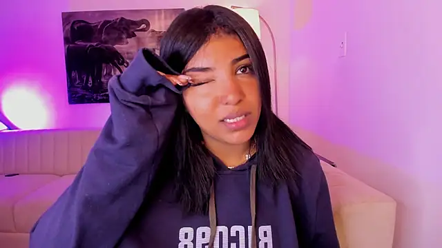 Snapshot of emmyheart7 chatting on March 1, 2026, 3:41 am emmyheart7 online show from March 1, 2026, 3:41 am