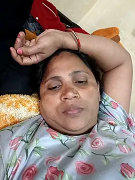 Snapshot of luxneha chatting on November 20, 2025, 7:41 am luxneha online show from November 20, 2025, 7:41 am