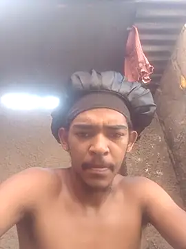 Eezxxx online show from February 6, 2026, 2:20 pm