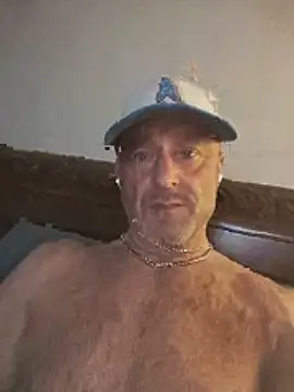 Snapshot of Slydog1010 chatting on June 12, 2026, 7:18 am Slydog1010 online show from June 12, 2026, 7:18 am
