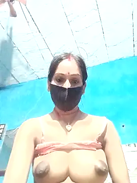 Nandani-758 online show from April 8, 2026, 11:37 pm