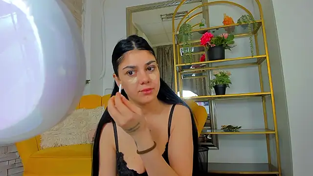 SerennaNoir online show from January 14, 2026, 5:35 am