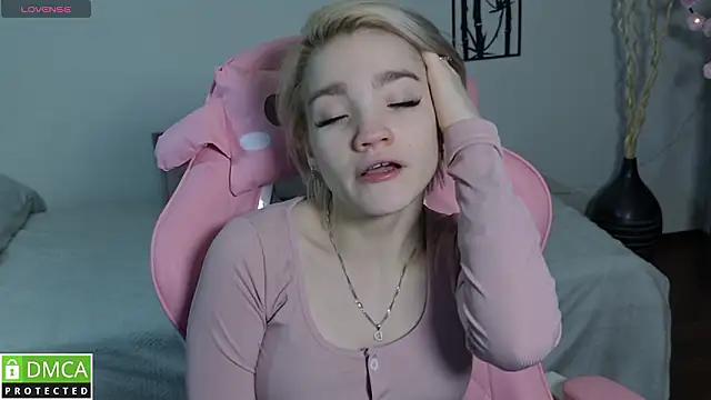 Megan Lora online show from January 17, 2026, 12:48 am