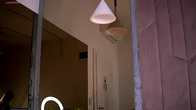 Emily Voss online show from February 3, 2026, 4:32 am