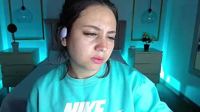 Snapshot of Alice_Sinclair_ chatting on January 9, 2026, 12:52 pm Alice Sinclair online show from January 9, 2026, 12:52 pm