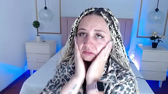 Snapshot of Alice_Sinclair_ chatting on January 13, 2026, 12:43 pm Alice Sinclair online show from January 13, 2026, 12:43 pm