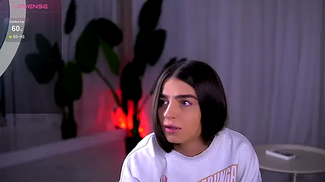 Snapshot of PureEllieX chatting on November 28, 2025, 4:37 am PureEllieX online show from November 28, 2025, 4:37 am