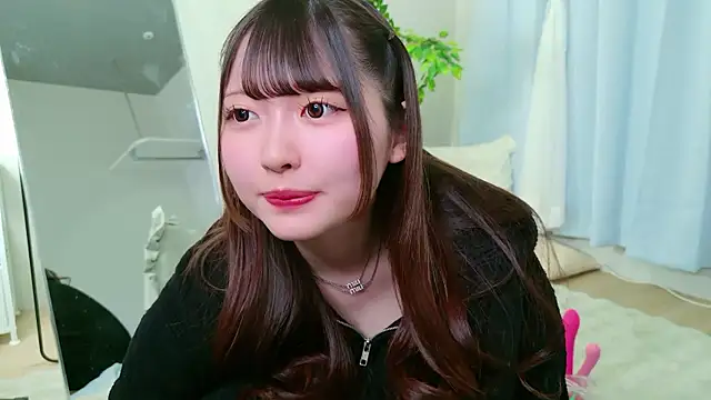  Sakura F online show from May 5, 2026, 3:31 pm