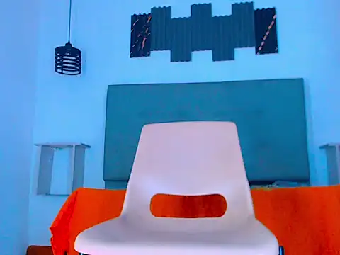 Hot Latino x online show from March 10, 2026, 12:43 pm