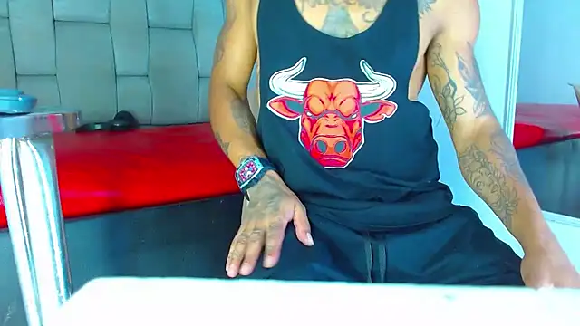 Hot Latino x online show from April 10, 2026, 12:54 pm