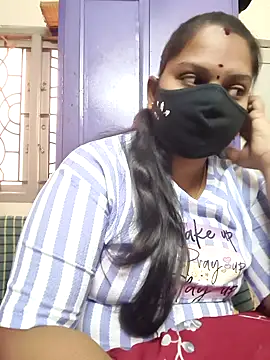 Snapshot of Paru_Tamil_Ponnu chatting on November 29, 2025, 6:27 am Paru Tamil Ponnu online show from November 29, 2025, 6:27 am