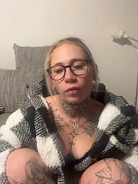 Snapshot of Antoniia69 chatting on December 19, 2025, 3:19 pm Antoniia69 online show from December 19, 2025, 3:19 pm