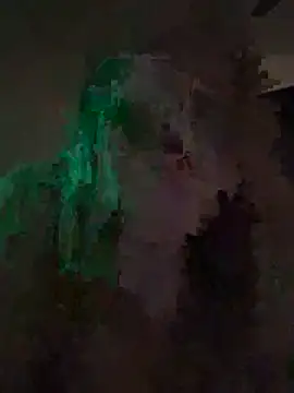 AllieRose94 online show from November 22, 2025, 5:28 am