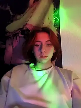 Snapshot of Luna_Brush chatting on November 20, 2025, 7:24 pm Luna Brush online show from November 20, 2025, 7:24 pm