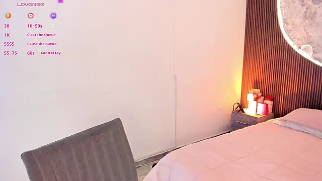 RenataMason online show from June 5, 2026, 6:52 am