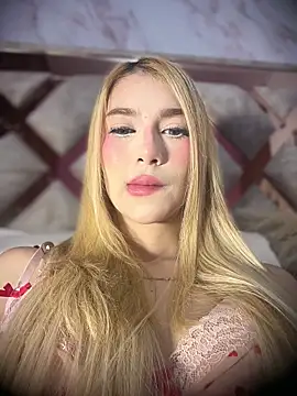 Snapshot of valeryfox__ chatting on February 6, 2026, 9:51 pm valeryfox online show from February 6, 2026, 9:51 pm