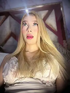 Snapshot of valeryfox__ chatting on February 18, 2026, 9:55 pm valeryfox online show from February 18, 2026, 9:55 pm