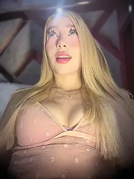 Snapshot of valeryfox__ chatting on February 20, 2026, 12:07 am valeryfox online show from February 20, 2026, 12:07 am