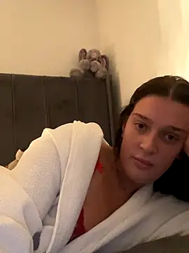 Snapshot of Kerysmae chatting on November 26, 2025, 7:59 pm Kerysmae online show from November 26, 2025, 7:59 pm